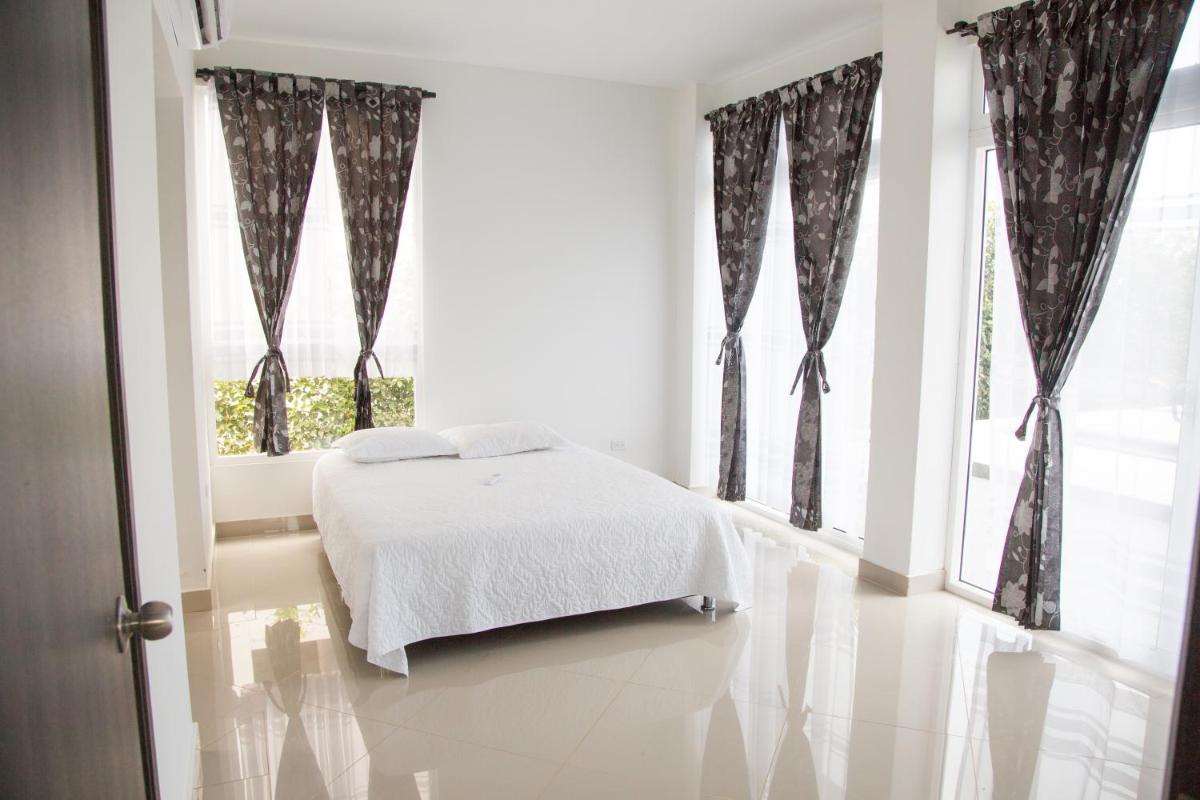 MALIBU HOUSE - Housity