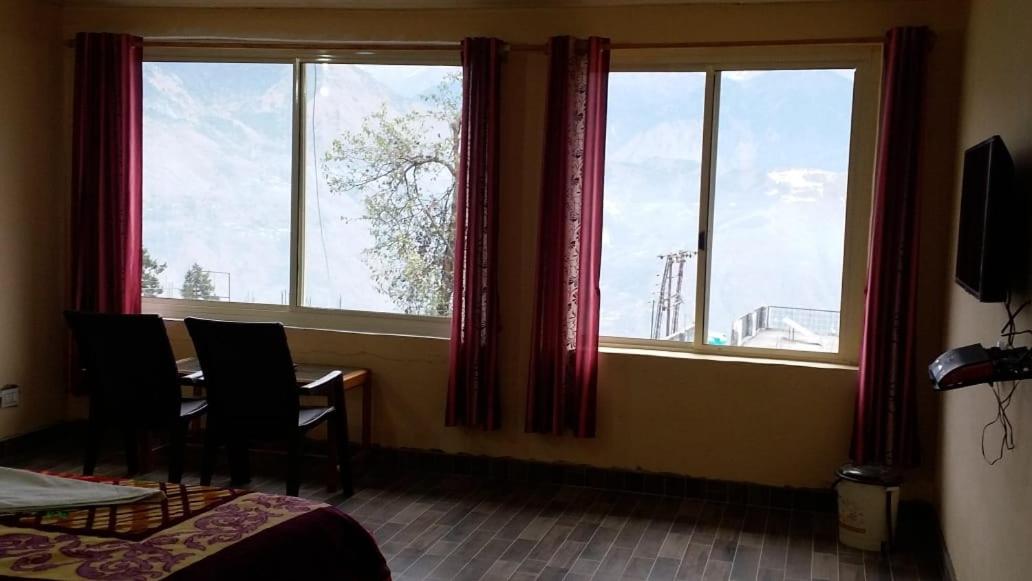 Vamoose Chandra Paradise - Housity