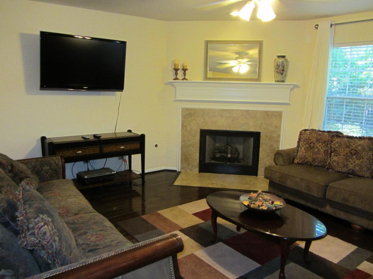 Relaxing 4 Bedroom Home - Housity