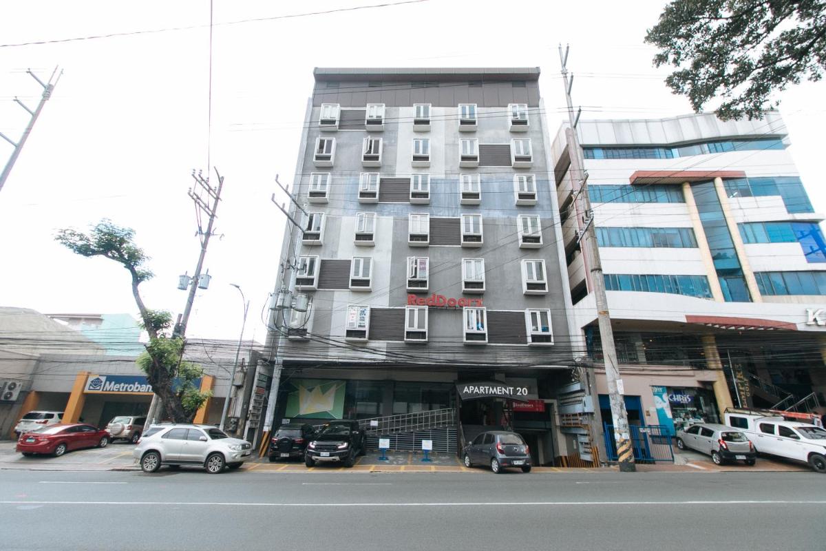 RedDoorz Plus @ Kamuning Quezon City - Housity
