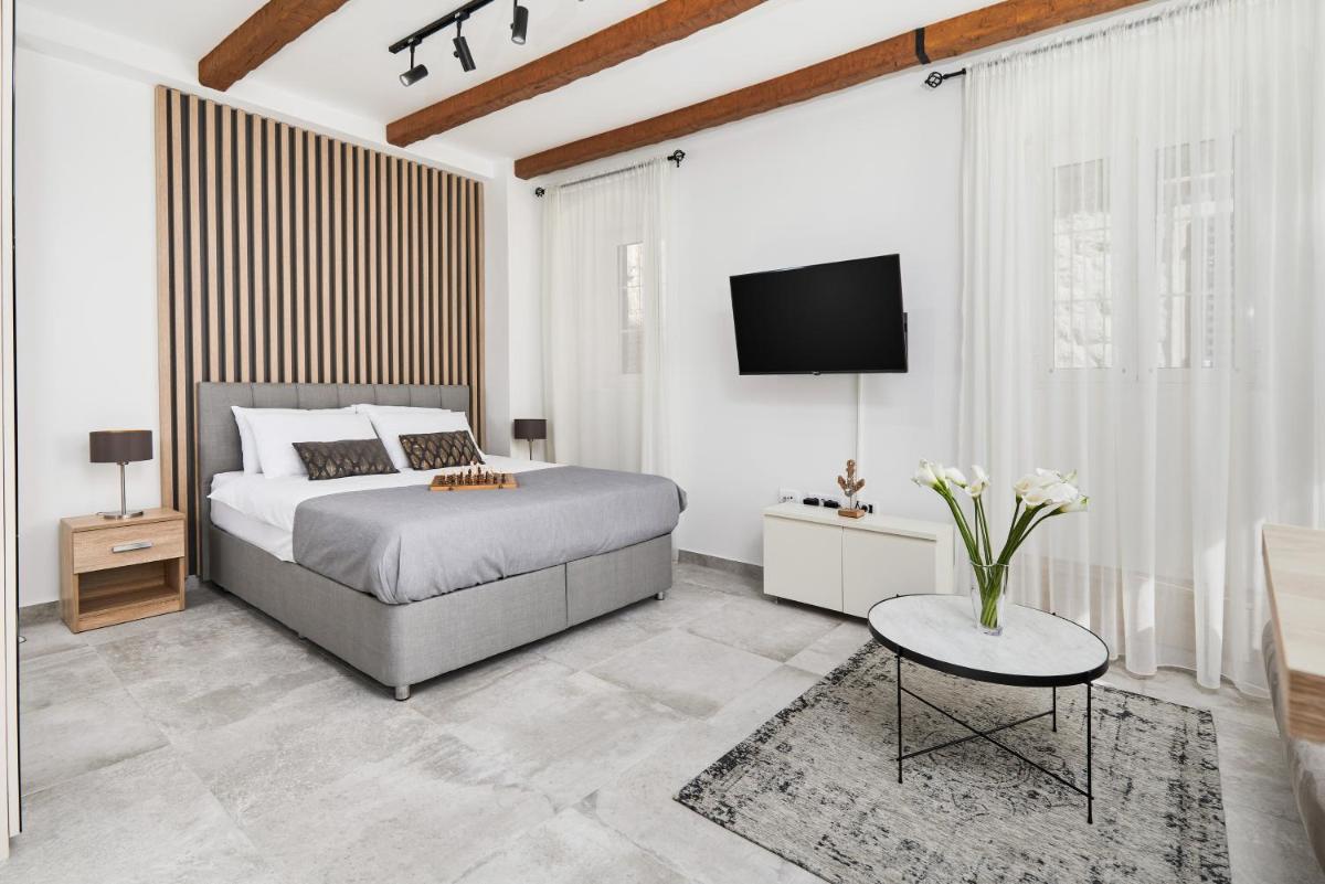 Old Town Casa Dameo Apartments - Housity