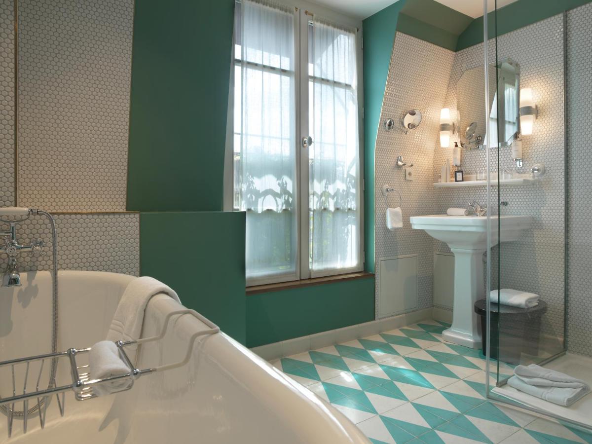 Salle de bains dans l'établissement Hotel Bachaumont