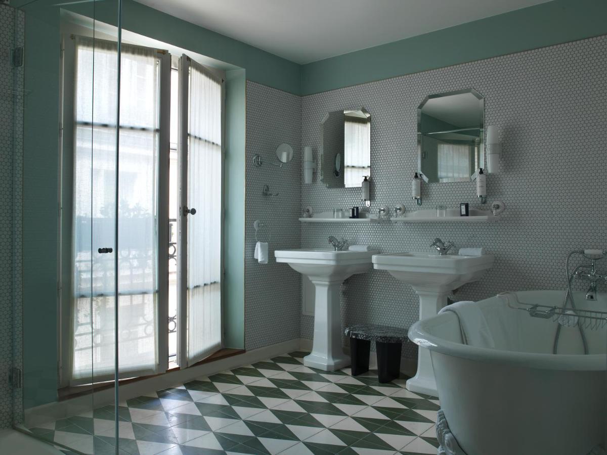 Salle de bains dans l'établissement Hotel Bachaumont