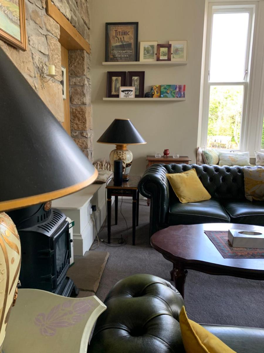 Creity Hall Guest House - Housity