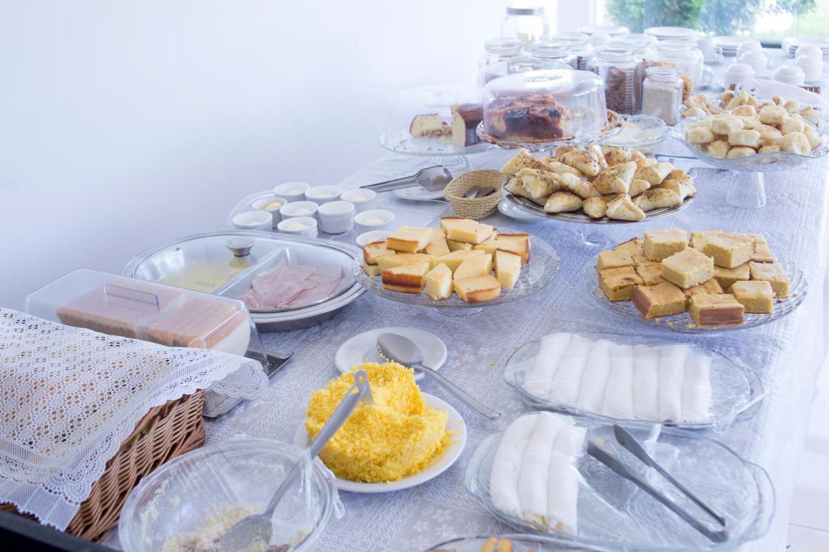 Hotel Roni - Housity