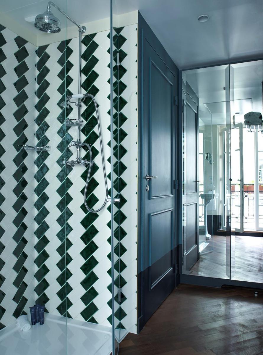 Salle de bains dans l'établissement Hotel Bachaumont