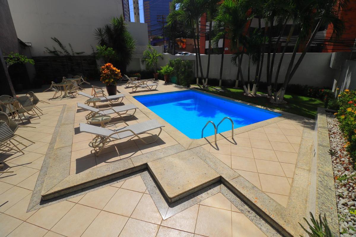 Apartamento em frente ao Shopping Itaigara - Salvador - Hizvo