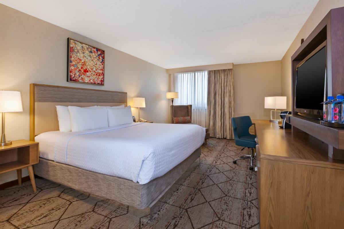 Crowne Plaza Columbus North - Worthington, an IHG Hotel - Housity