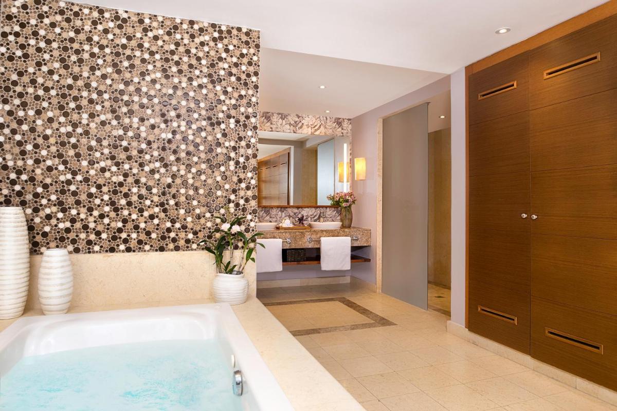 Dreams Royal Beach Punta Cana - Housity