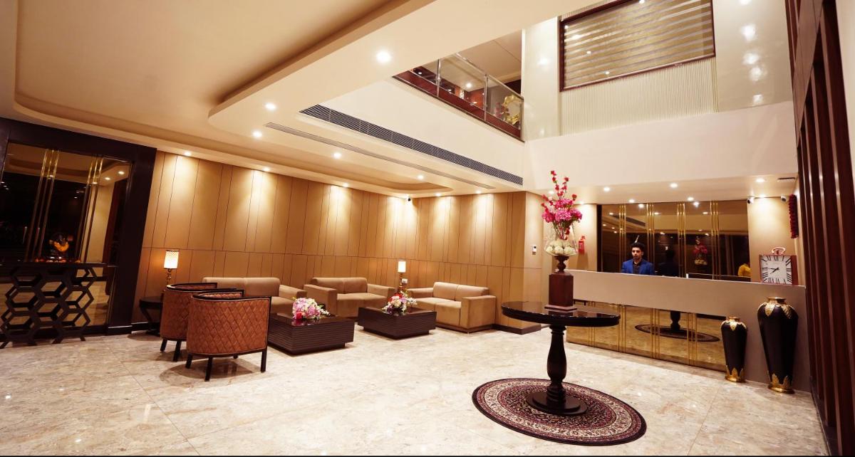 Hotel Maplewood Premier Haldwani - Housity