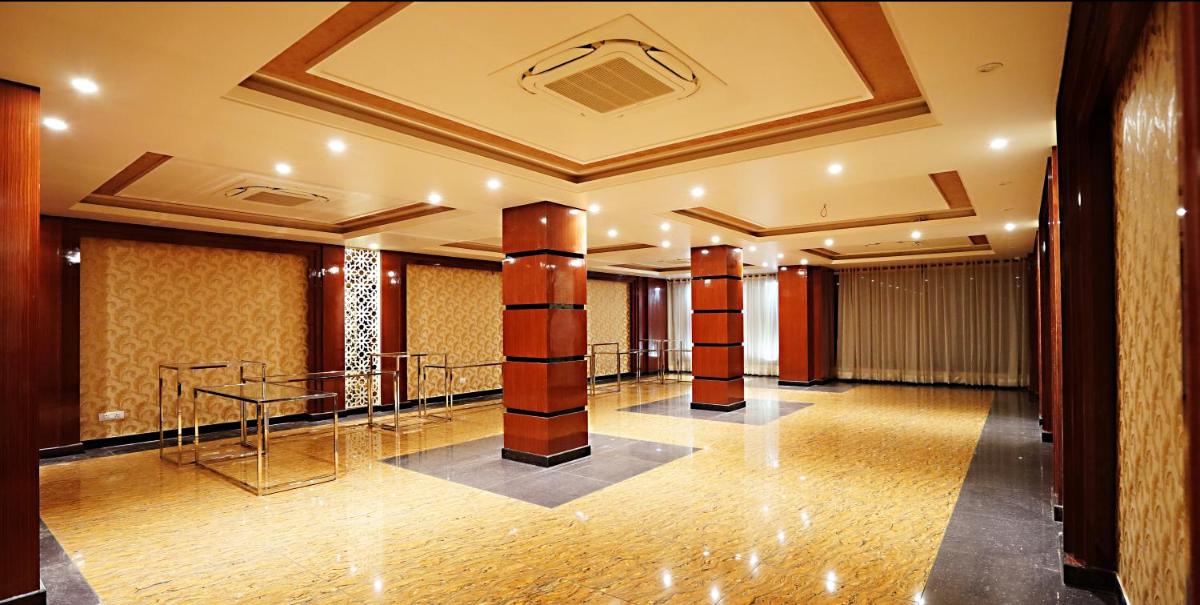 Hotel Maplewood Premier Haldwani - Housity