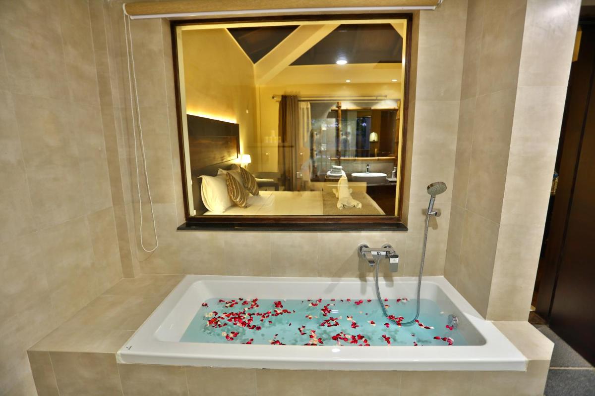 Jungle Villa Resort - Near Chitwan National Park - Housity