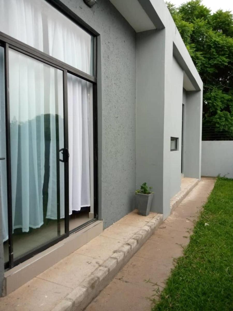 Suitetrails - 2 bedrooms house in heart of Kalundu