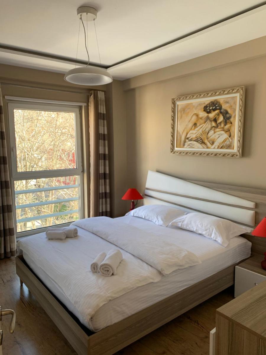 Suitetrails - Haris Apartments Tirana