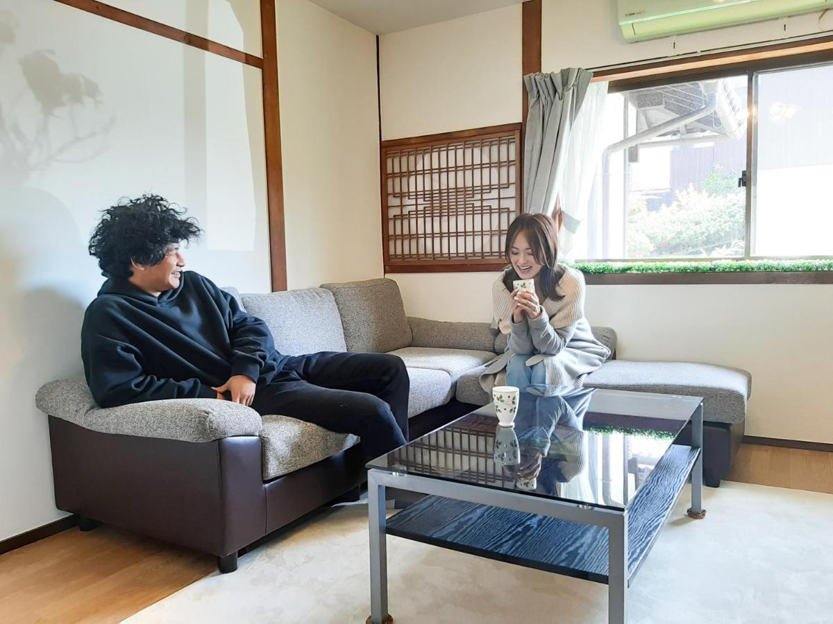 Wぴーす（W PEACE) - Housity