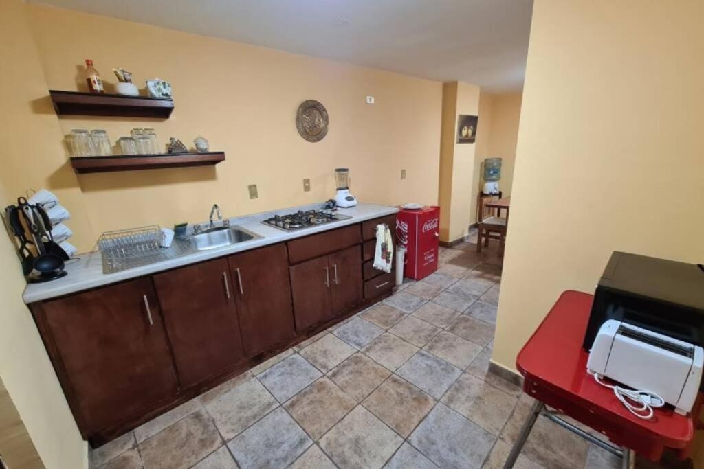 Marluver House. Casa con cochera centro Zacatecas. - Housity