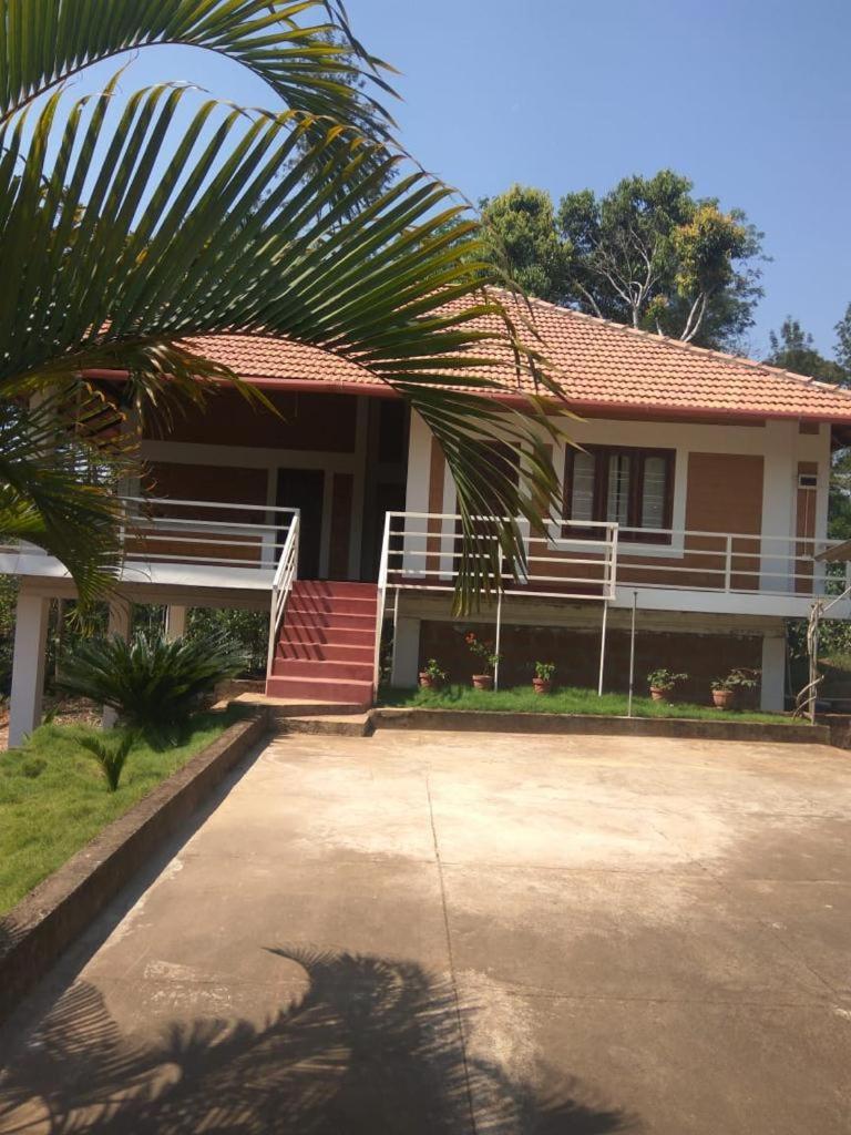 Coorg -Kunji Phad River View Homestay - Hizvo