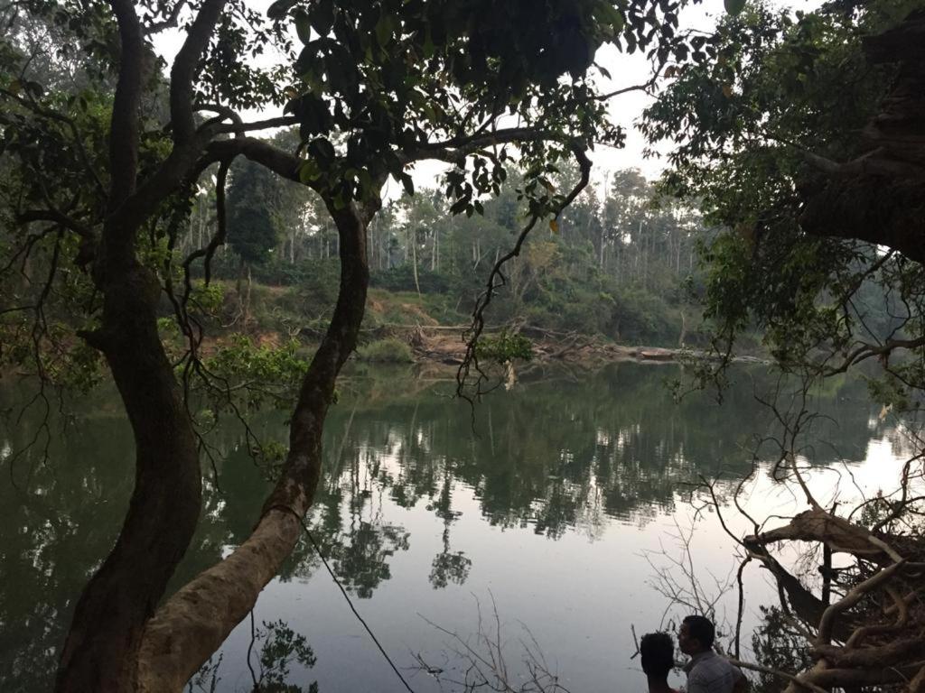 Coorg -Kunji Phad River View Homestay - Hizvo