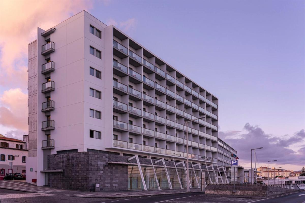 O edifício onde o hotel está situado