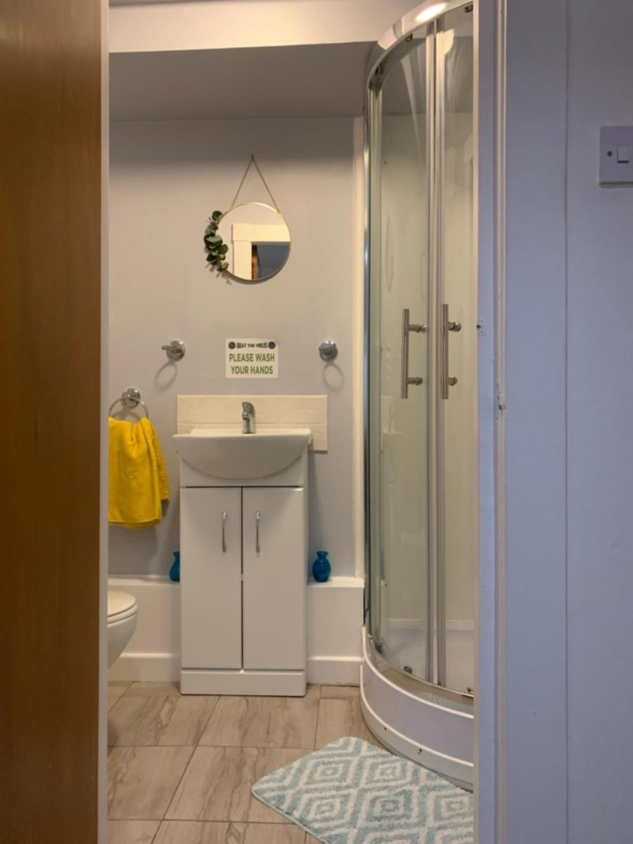 Smart 2 Bed Apartment Edinburgh City Centre Old To - Housity