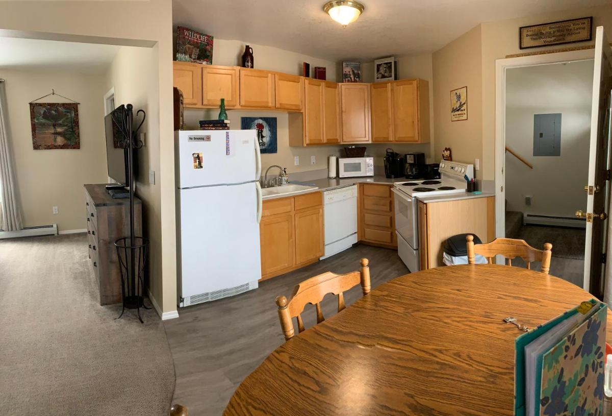 Fox Hollow Inn - Housity