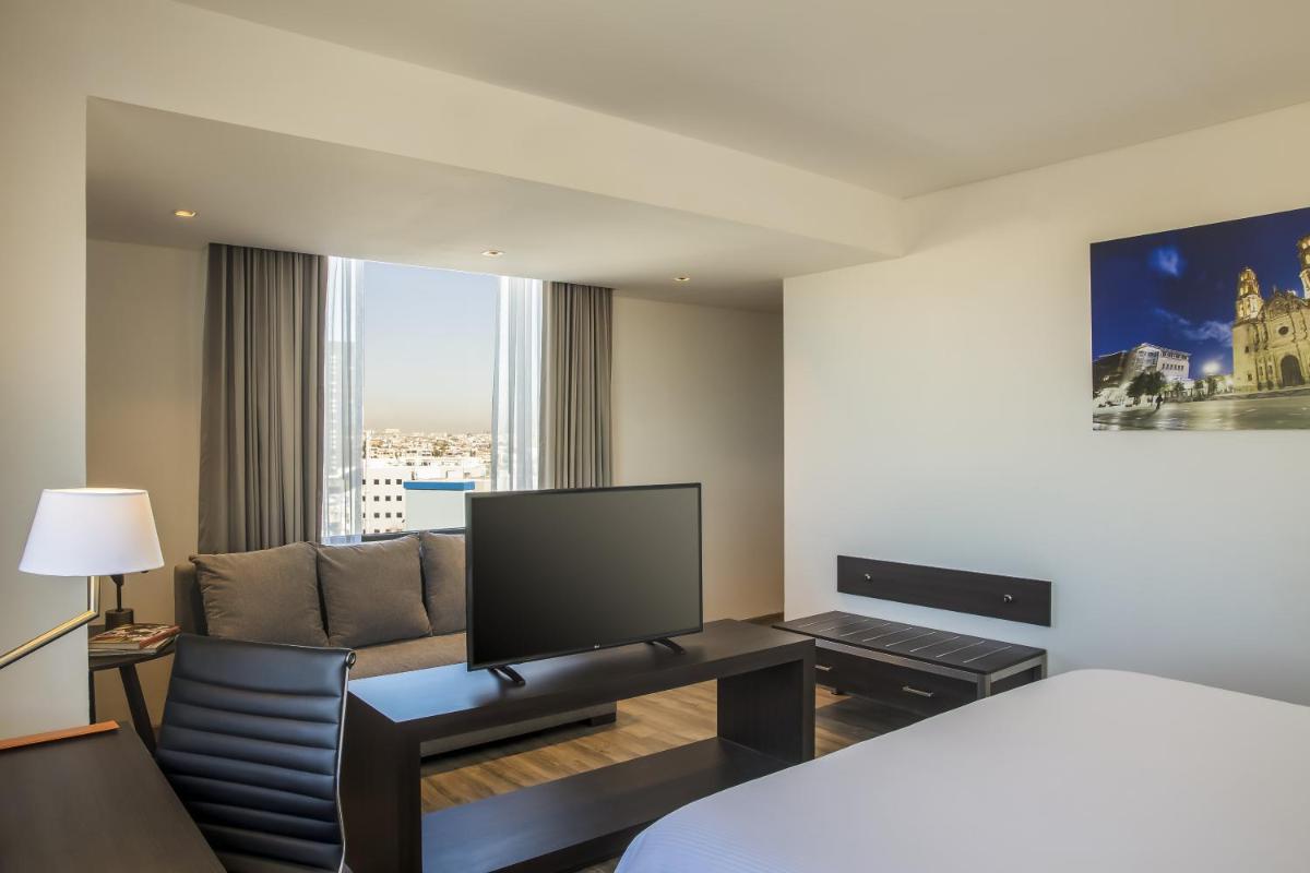 Suitetrails - Fiesta Inn Chihuahua Fashion Mall