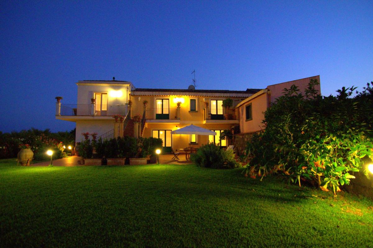 Torre Archirafi Resort - Housity