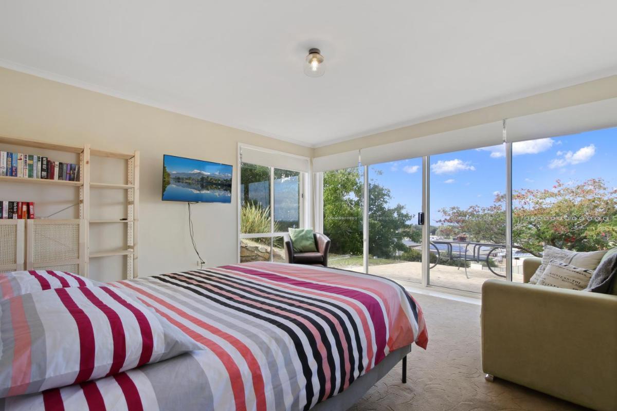 Eastern Views Beach House - Housity