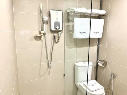 KLUANG RIVERVIEW HOTEL - Housity