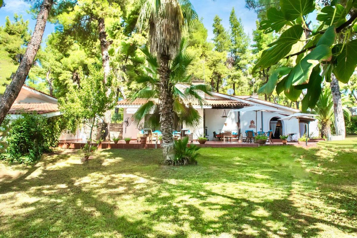 #Villa Bonnet by halu! Sani Villas - Housity