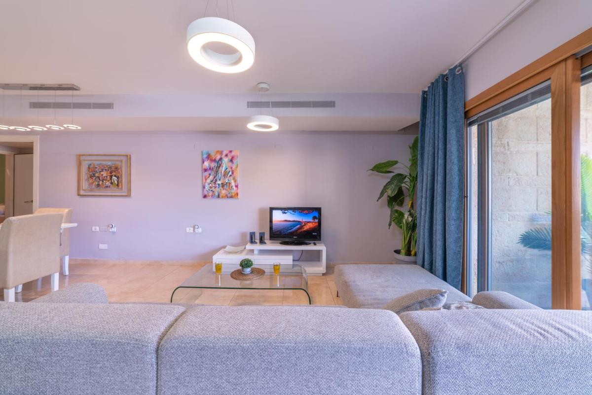Art Apartment In Mamila - King David Residence - Housity
