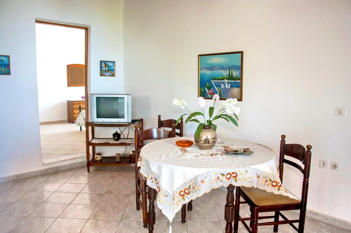Holiday Apartments Tonia - Pelekas Beach, Corfu - Housity