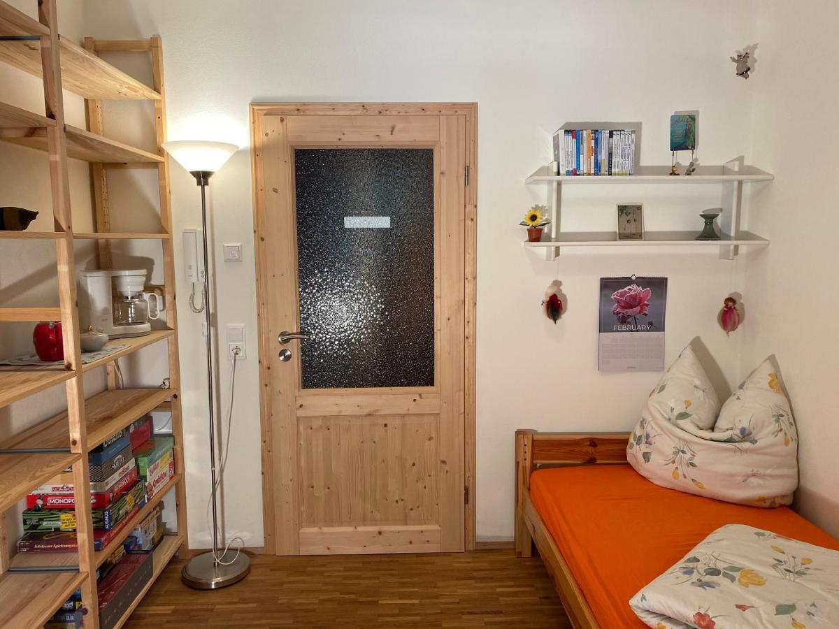 Die Bibliothek im Aparthotel
