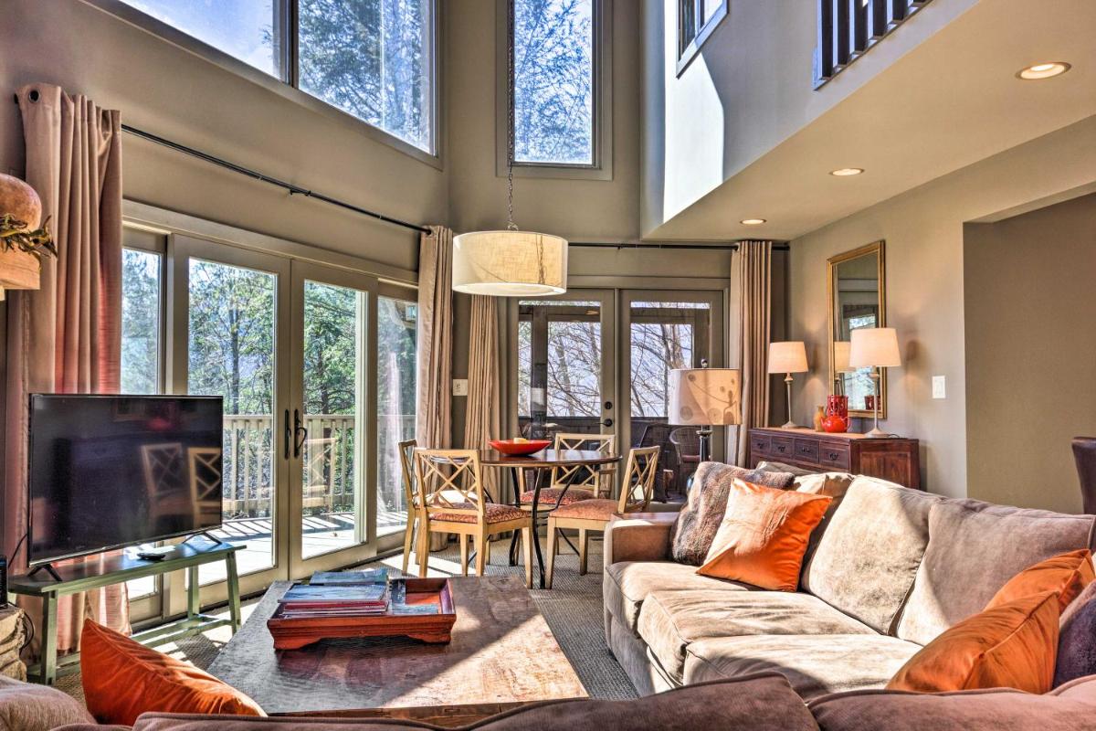 Luxe Rumbling Bald Home with Deck and Mountain View - Housity