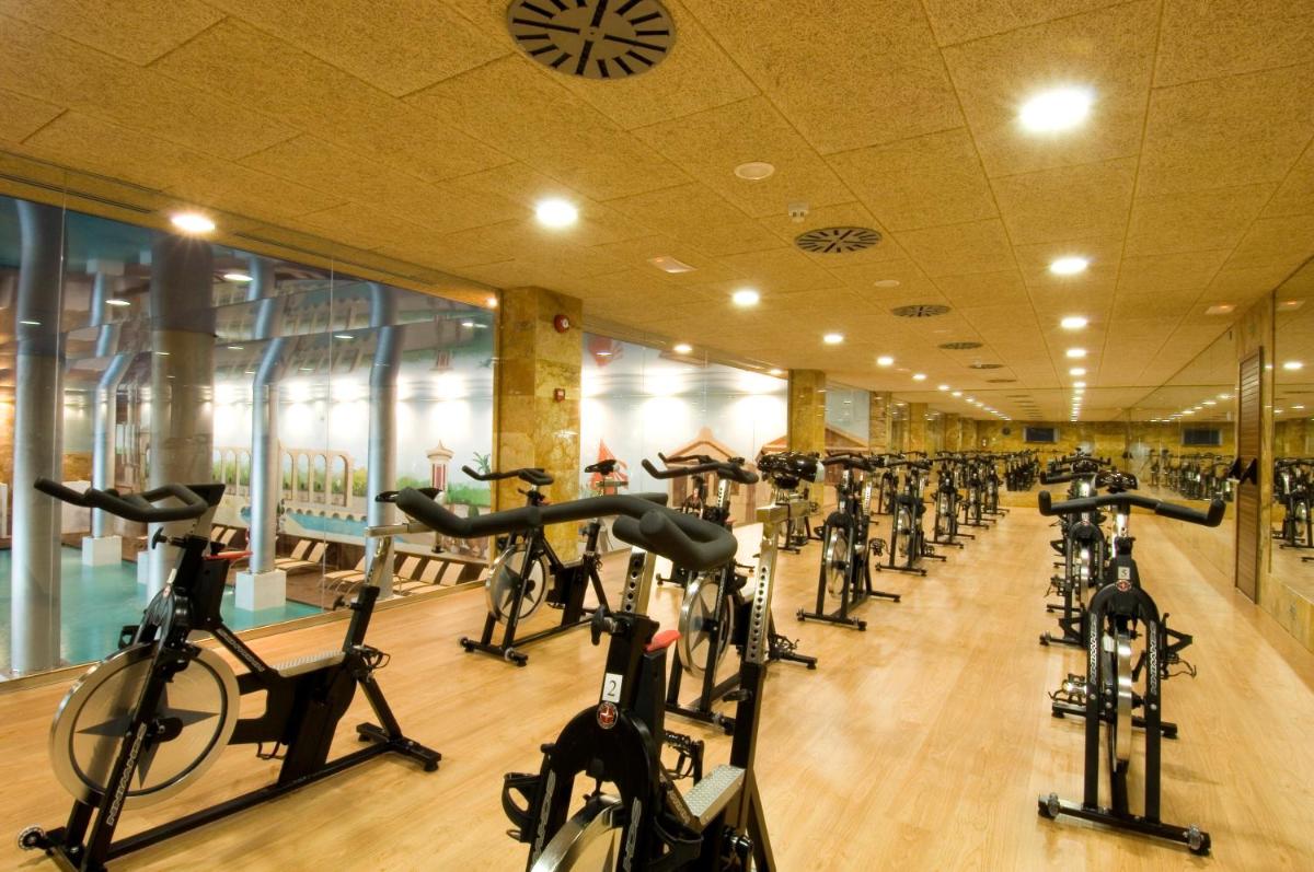 Gimnasio o instalaciones de fitness de Grupotel Playa de Palma Suites & Spa