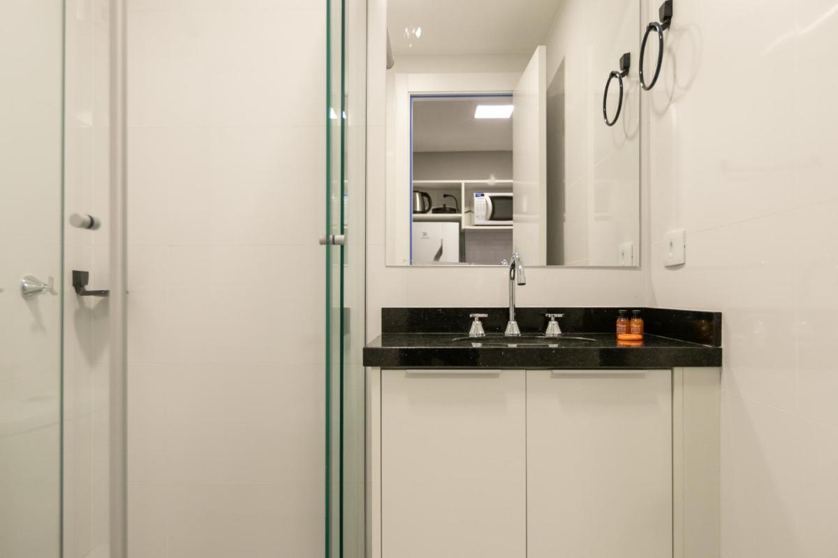 Studio Flower - AYN048 - Housity