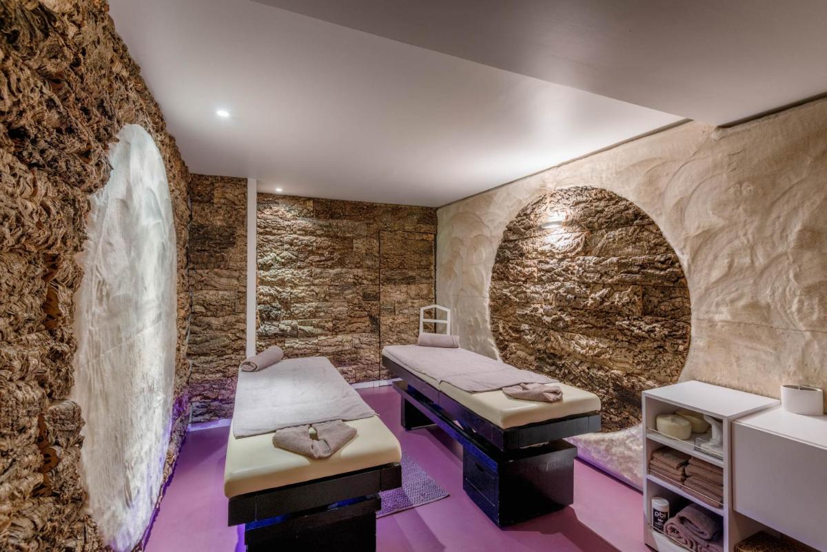 Le Grand Hotel & Spa - Housity