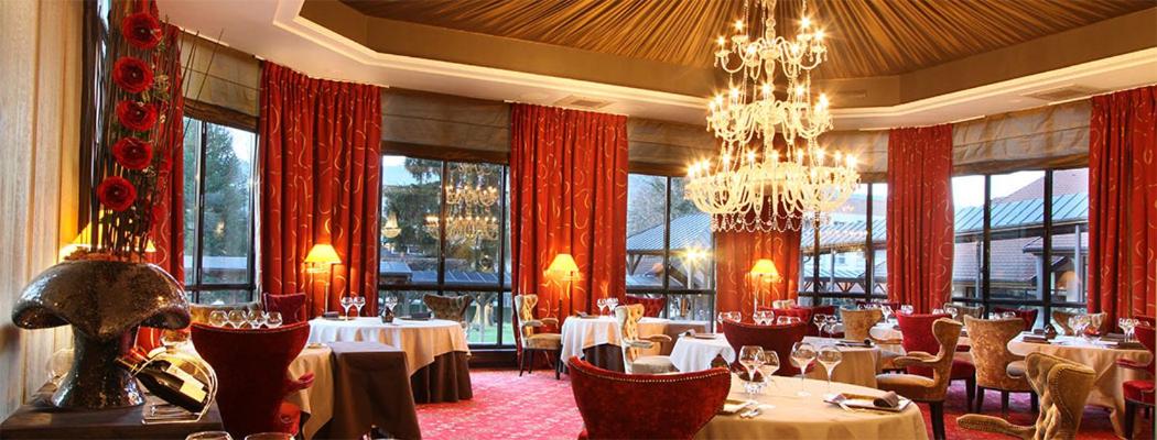 Restaurant ou autre lieu de restauration dans l'établissement Le Grand Hotel & Spa