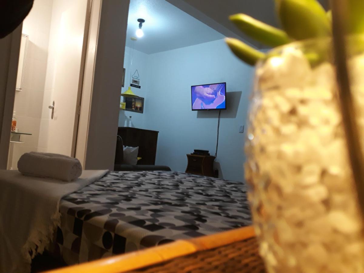 Loft Conceitual com Net/Wi-Fi no Centro de São Léo - Housity