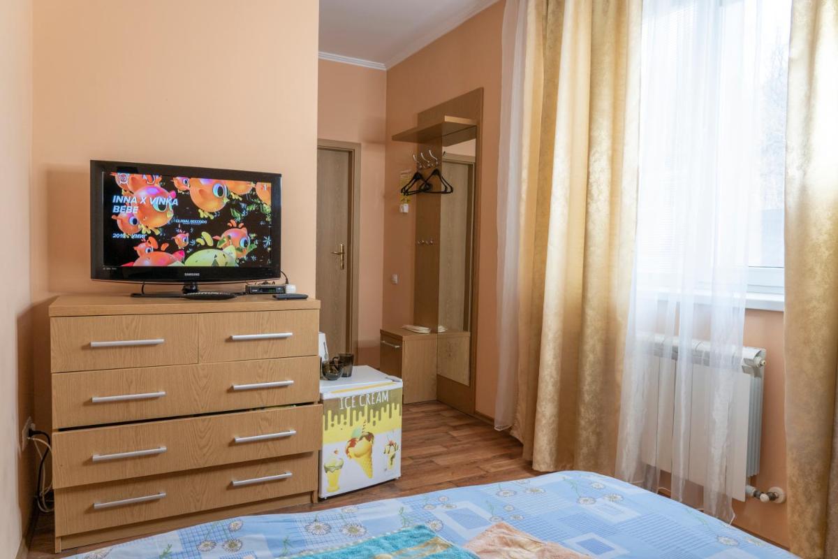 Zakarpatskiy Oazis - Housity