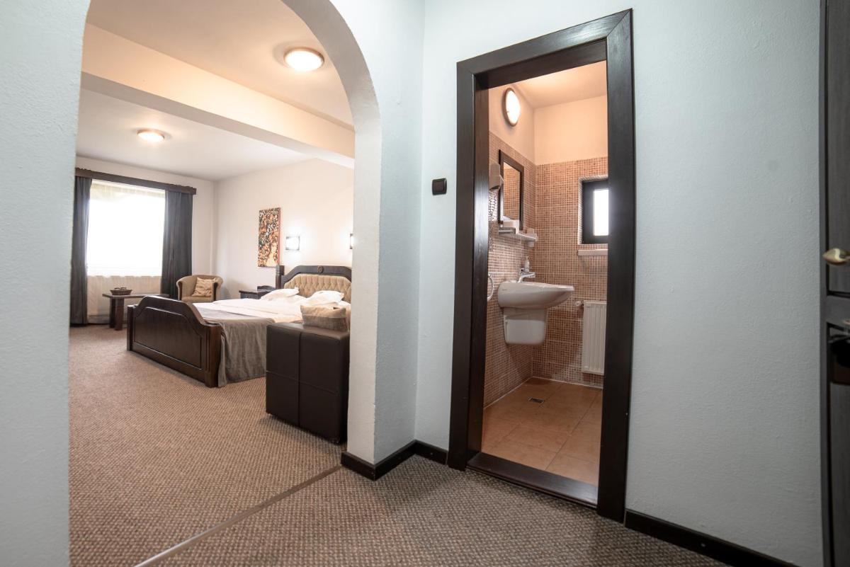 Bran Chalet - Housity