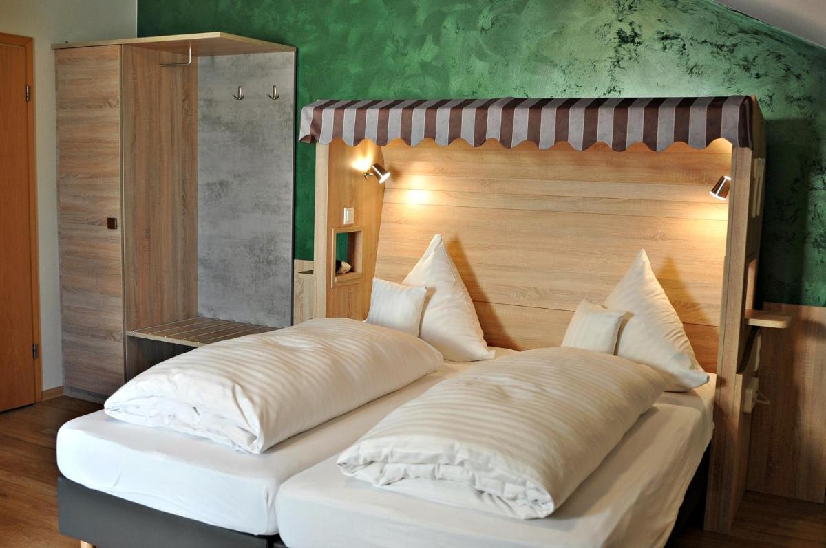 Hotel Restaurant Bürgerklause Tapken - Housity