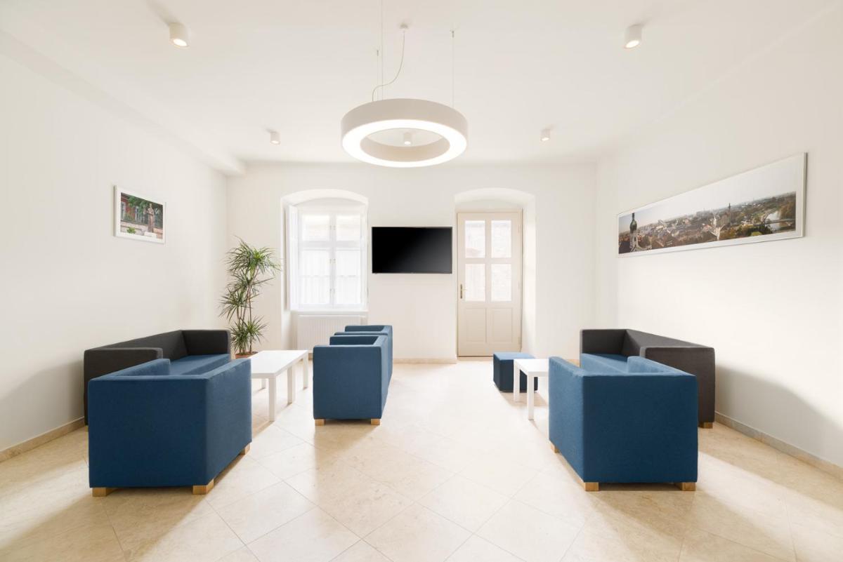 Domus Peregrini Apartmanok - Housity