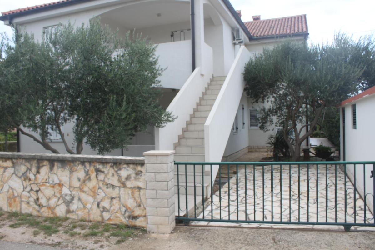 Summer house in Novalja - Hizvo