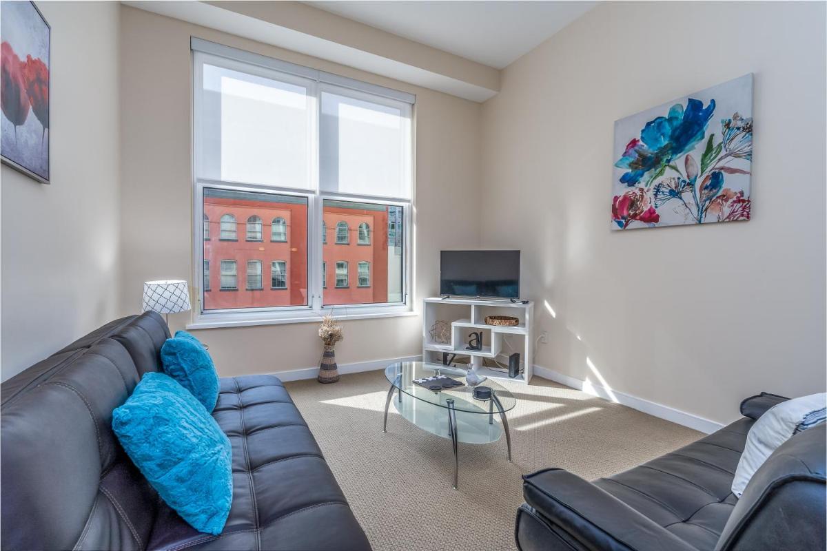 Heaven on Washington Fully Furnished Apartments - Housity