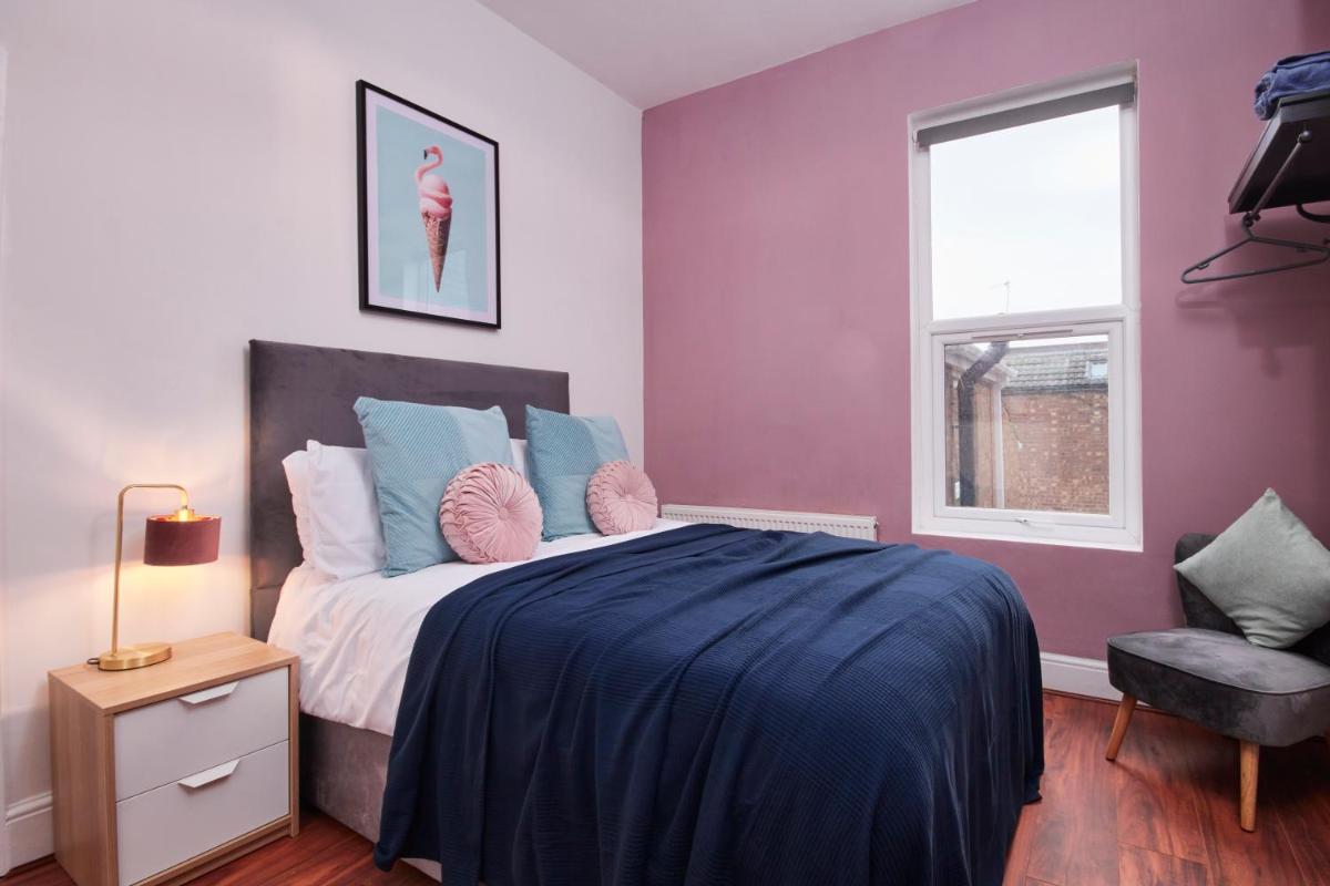 The Beautiful Leamington Spa House - Sleeps 8 - Housity