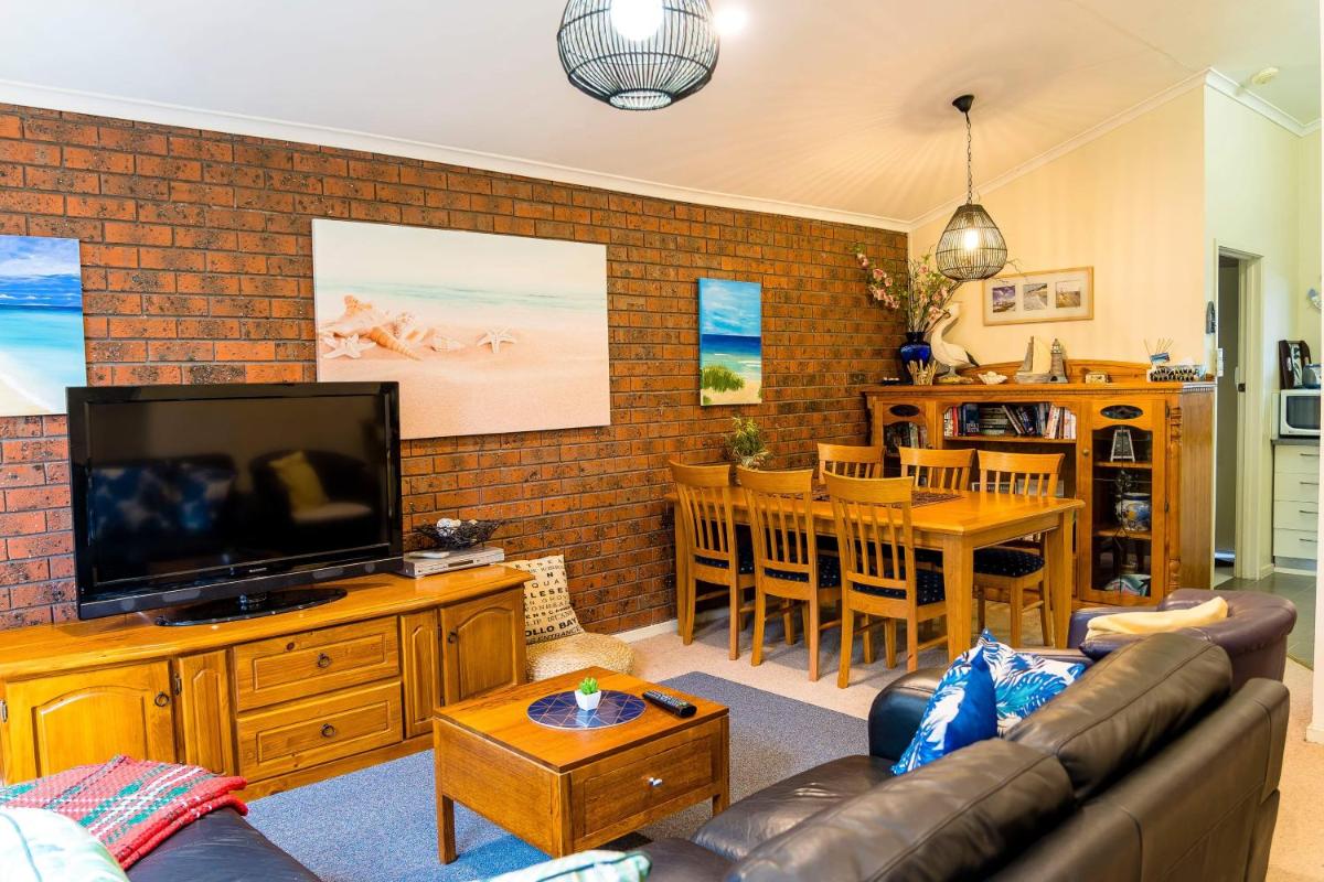 Holiday Home in the Heart of Anglesea - Housity