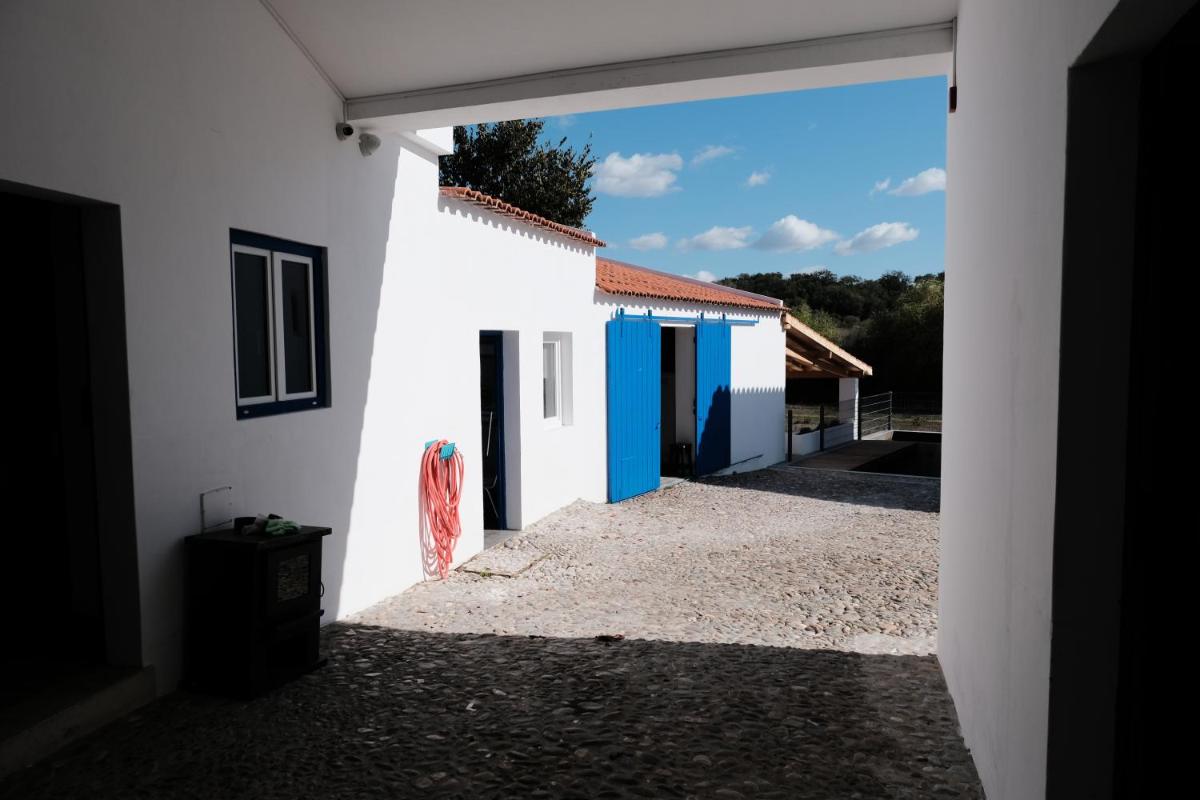 Azóia 10 - Hostel & Casas de Campo - Housity