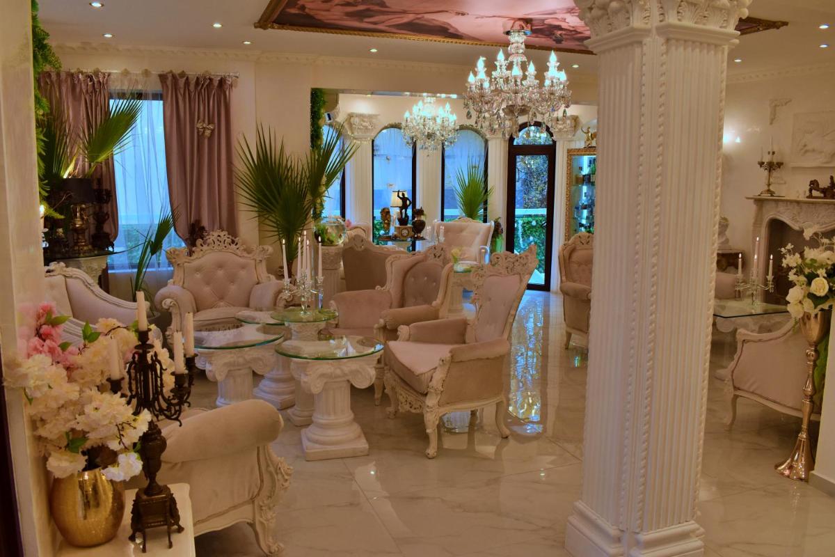 Hotel IMPERIA - Housity