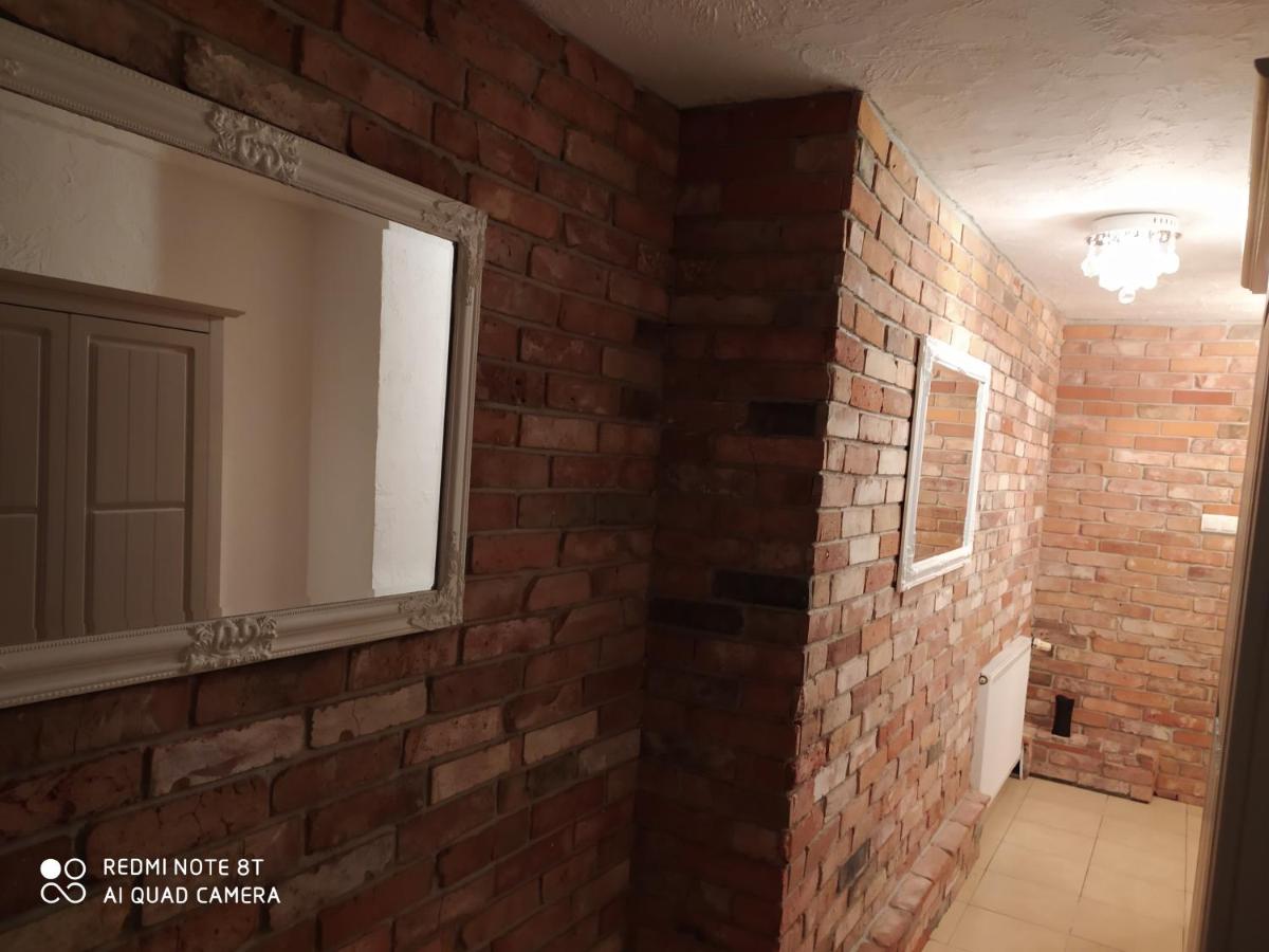 White Apartment - Housity